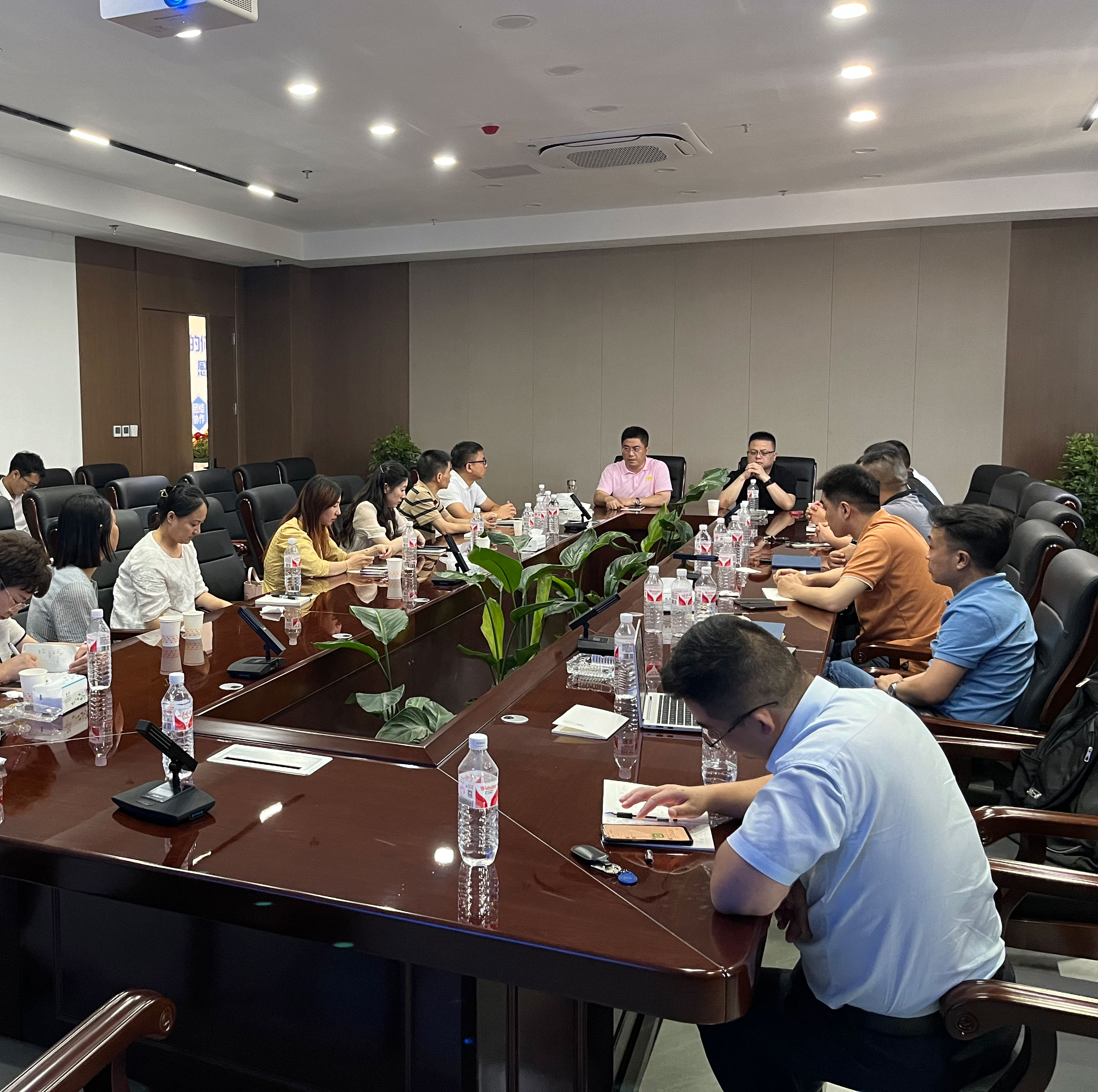 江苏龘龙医药科技有限公司召开2024年半年度工作会议